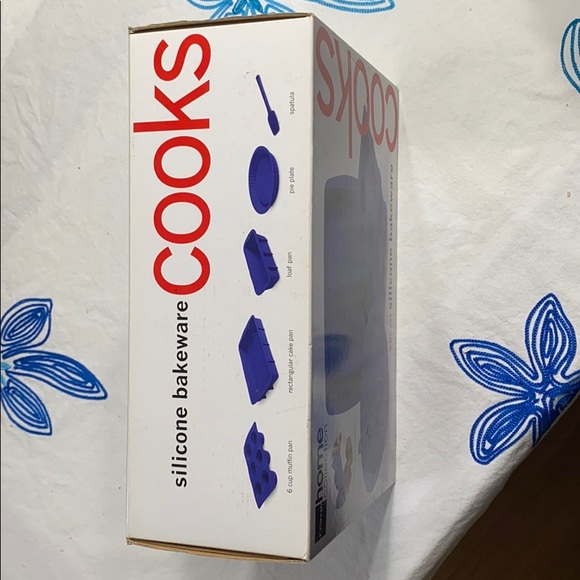 5 piece silicone bakeware - Picture 3 of 3